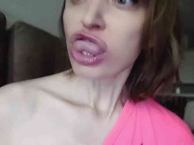 lilisexy14 webcam