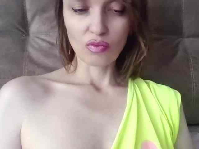 lilisexy14 webcam