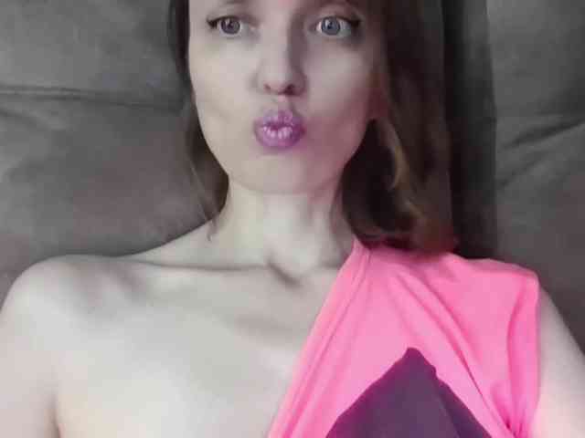 lilisexy14 webcam