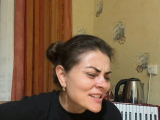 AhataV Porn Show