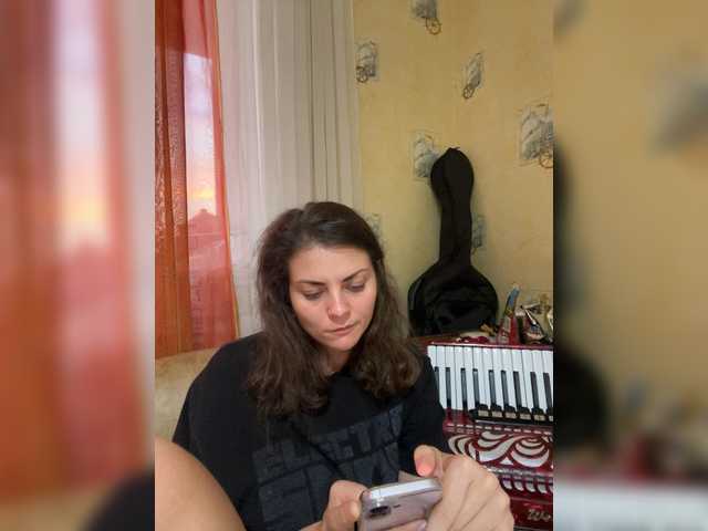 AhataV live webcam show