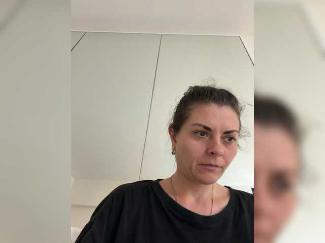 AhataV live cam on BongaCams
