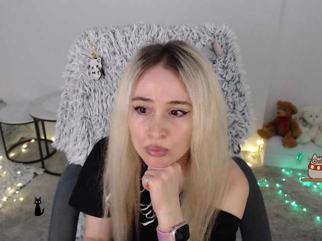 xyliganka777 live cam on BongaCams