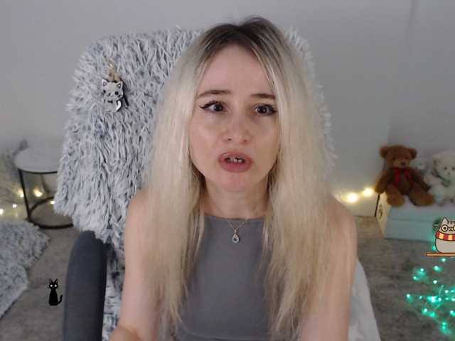 xyliganka777 live cam on BongaCams