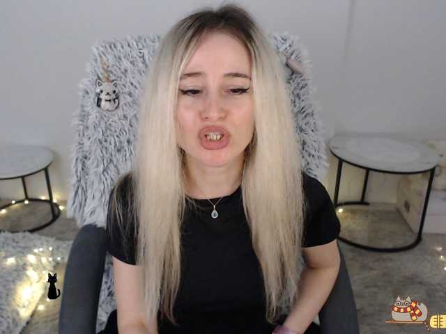 xyliganka777 live cam on BongaCams