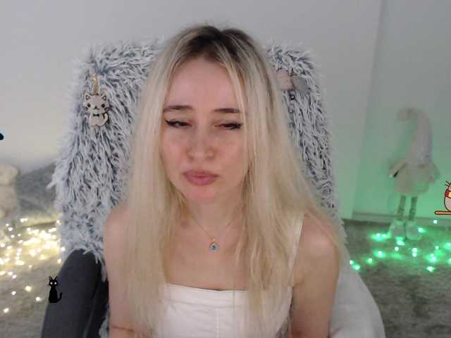 xyliganka777 live cam on BongaCams