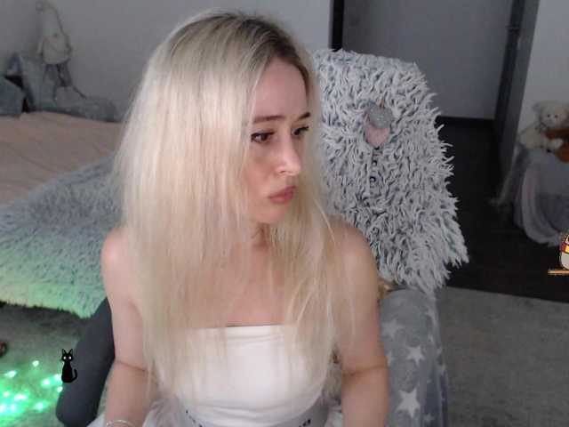xyliganka777 live cam on BongaCams