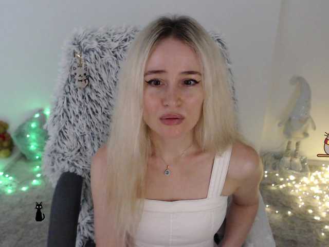 xyliganka777 live cam on BongaCams