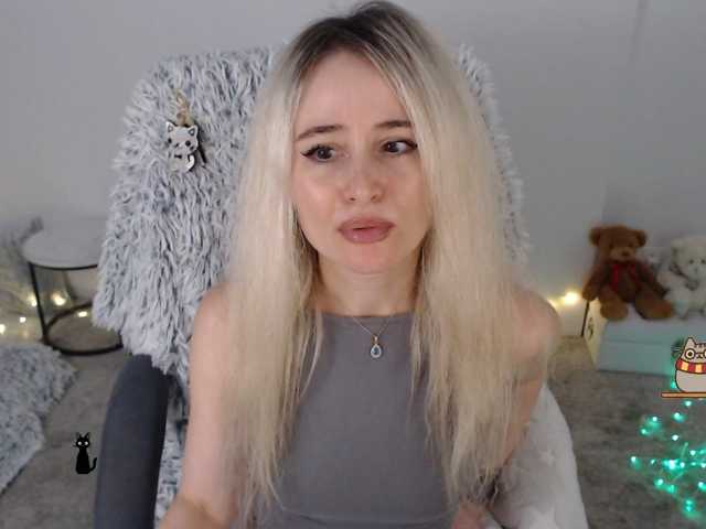 xyliganka777 live cam on BongaCams