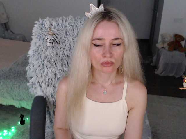 xyliganka777 live webcam show