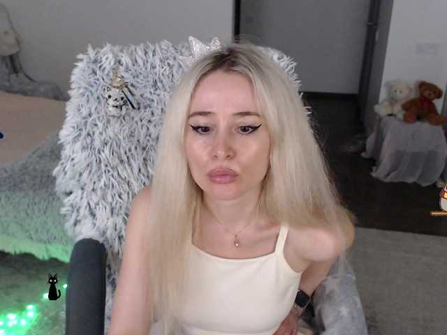 xyliganka777 live webcam show