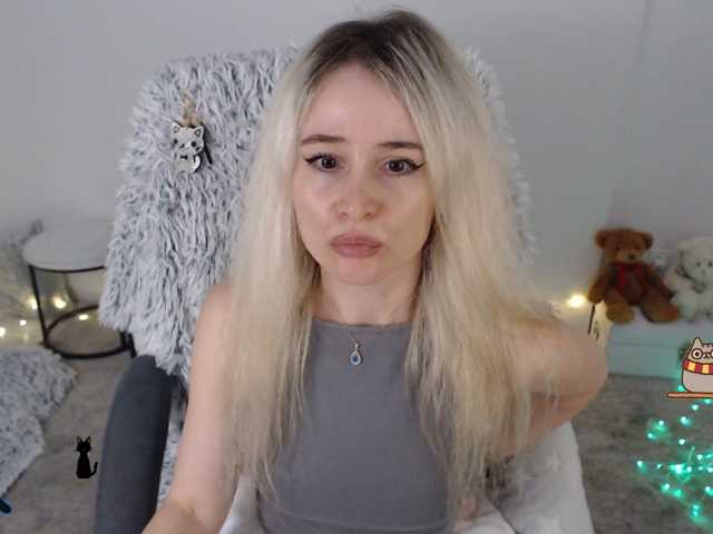 xyliganka777 live cam on BongaCams