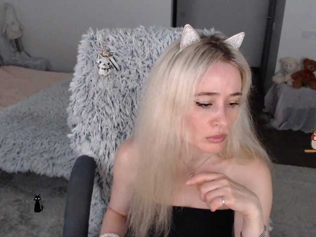 xyliganka777 live cam on BongaCams