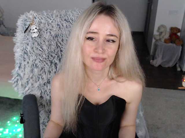 xyliganka777 live cam on BongaCams
