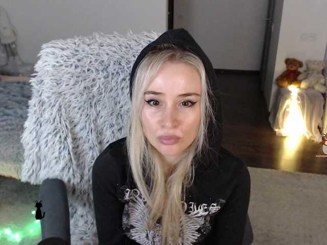 xyliganka777's BongaCams show and profile