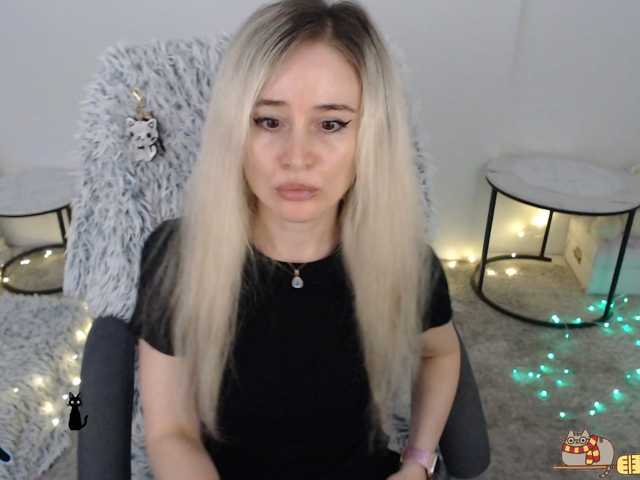 xyliganka777 live cam on BongaCams
