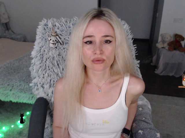 xyliganka777 live cam on BongaCams