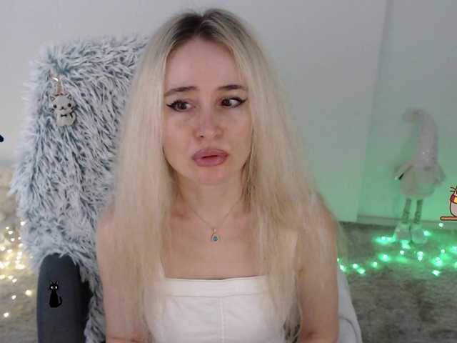 xyliganka777 live cam on BongaCams