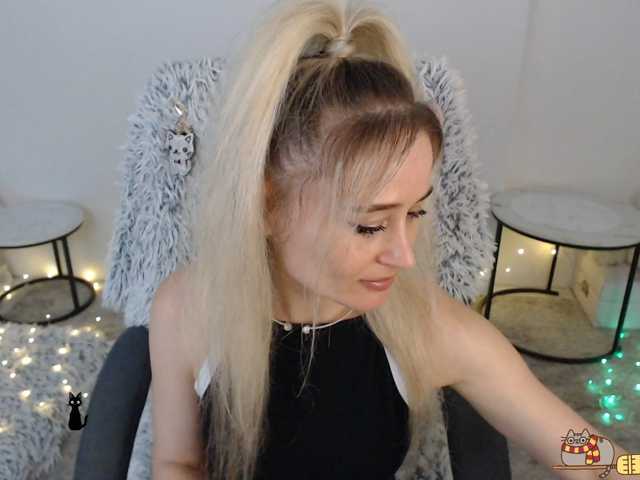 xyliganka777 live cam on BongaCams