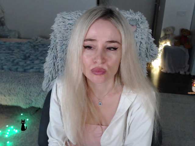 xyliganka777's BongaCams show and profile