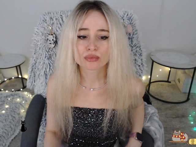xyliganka777 live cam on BongaCams