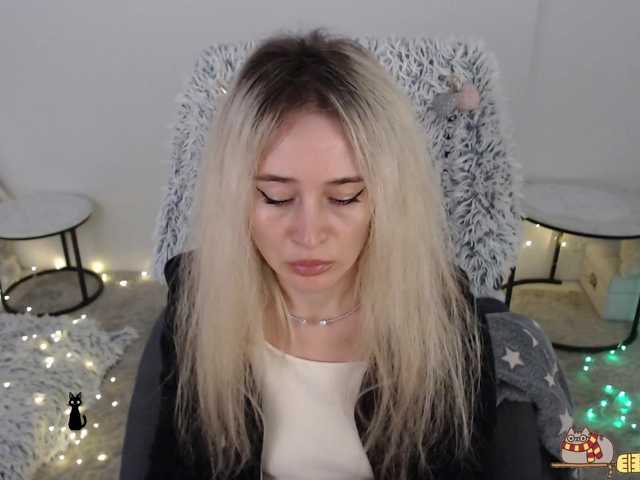 xyliganka777 live cam on BongaCams