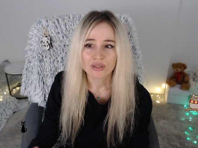 xyliganka777 live cam on BongaCams