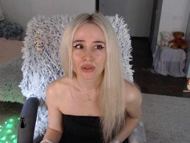 xyliganka777 live cam on BongaCams