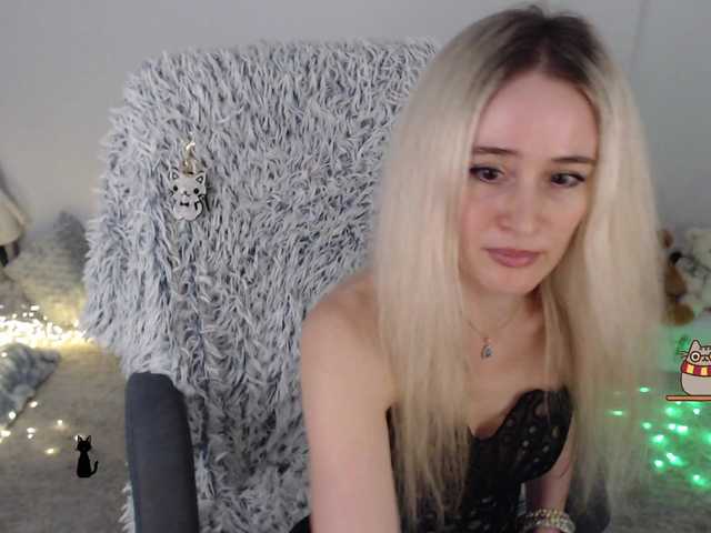 xyliganka777 live cam on BongaCams