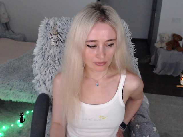 xyliganka777 live cam on BongaCams