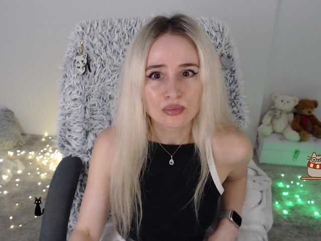 xyliganka777 live cam on BongaCams