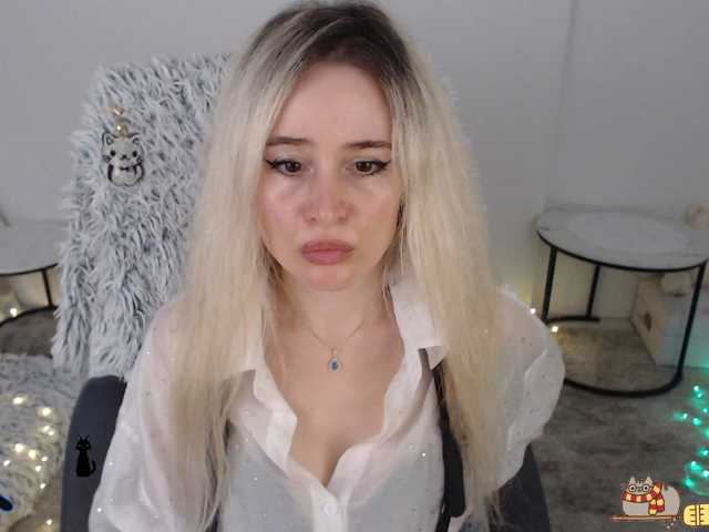 xyliganka777 live cam on BongaCams
