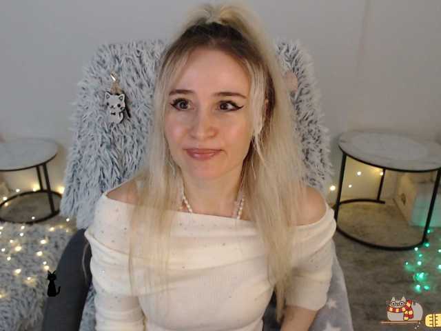 xyliganka777 live cam on BongaCams