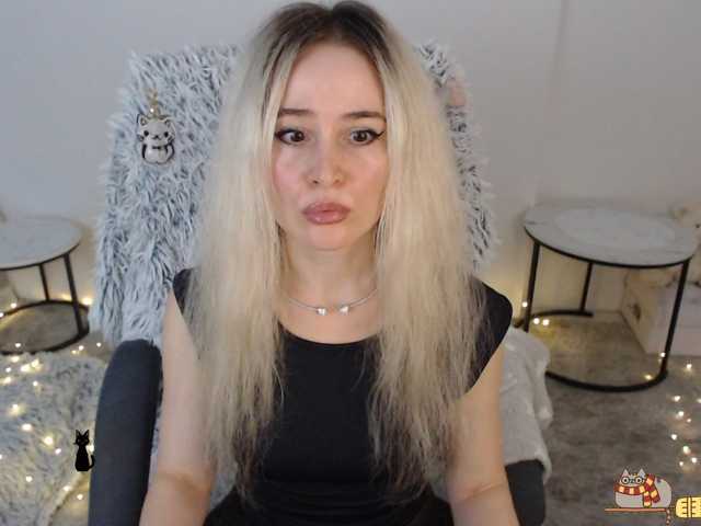 xyliganka777 live cam on BongaCams
