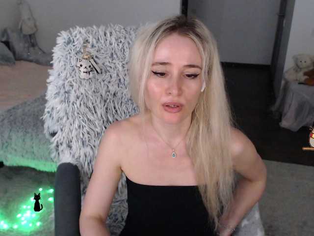 xyliganka777 live cam on BongaCams