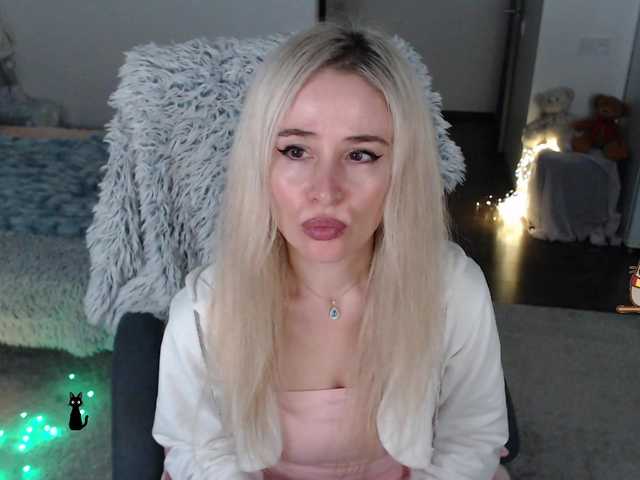 xyliganka777's BongaCams show and profile