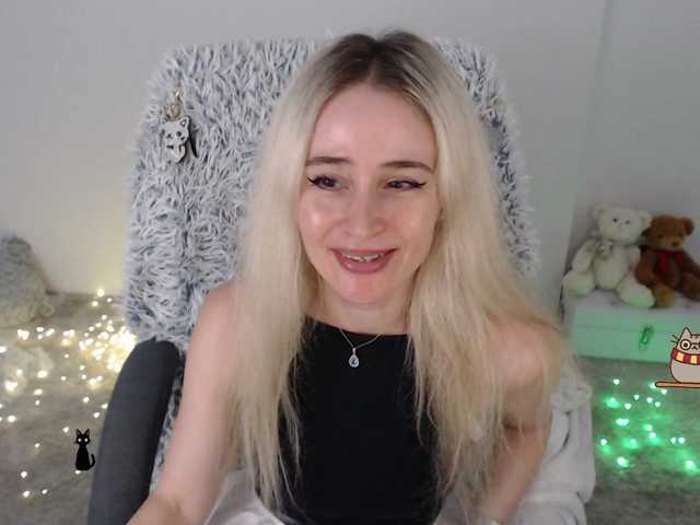 xyliganka777 live cam on BongaCams