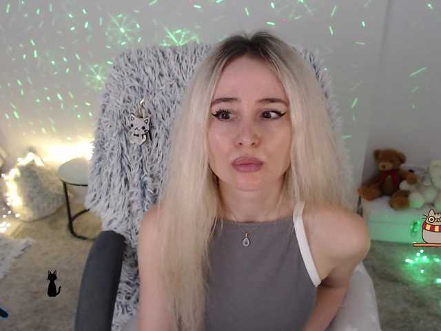 xyliganka777 live cam on BongaCams