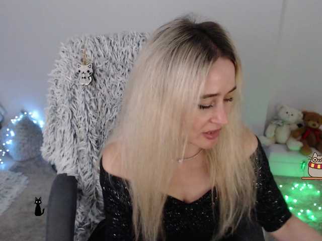 xyliganka777 live cam on BongaCams