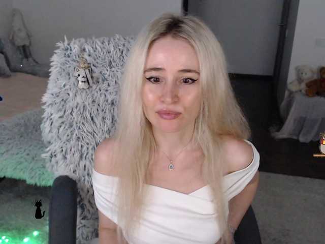 xyliganka777 live cam on BongaCams