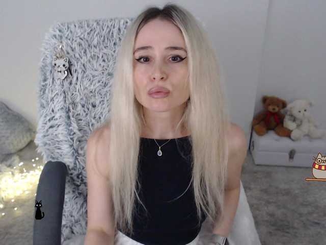 xyliganka777 live cam on BongaCams