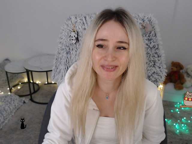 xyliganka777 live cam on BongaCams