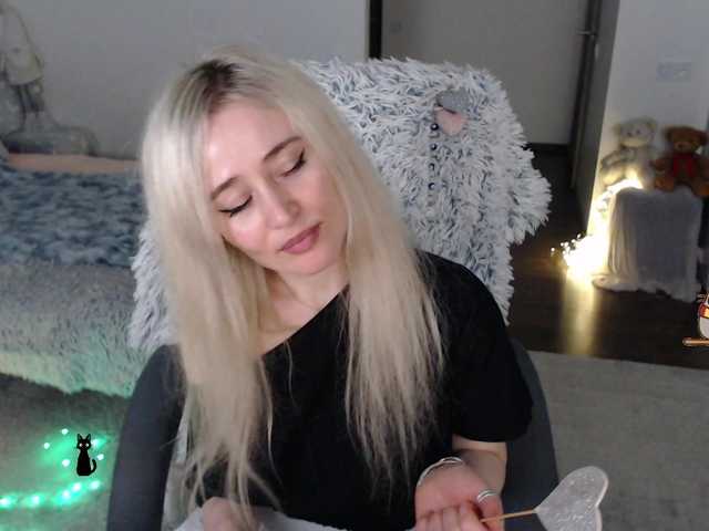 xyliganka777's BongaCams show and profile