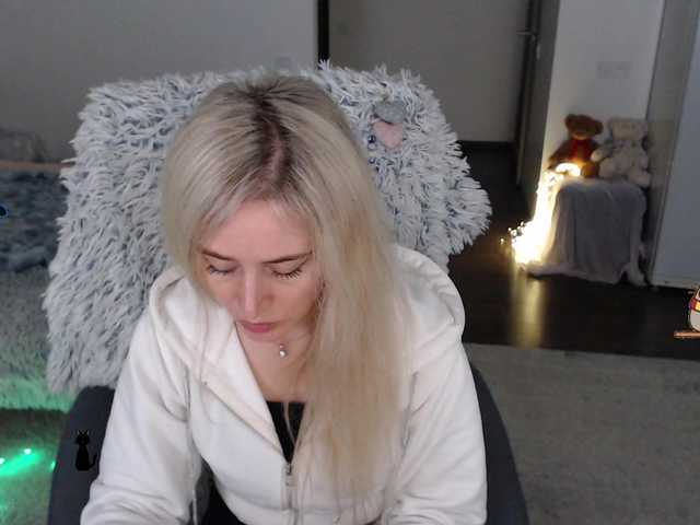 xyliganka777's BongaCams show and profile