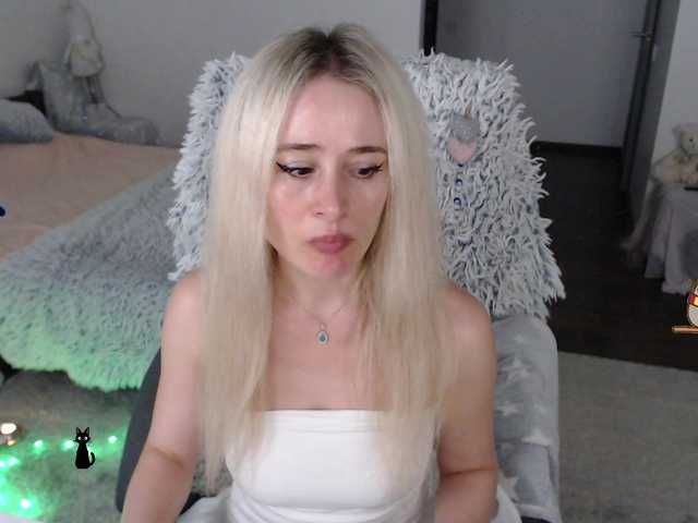 xyliganka777 live cam on BongaCams