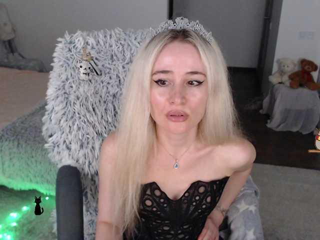 xyliganka777 live webcam show