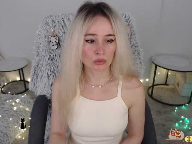 xyliganka777 live cam on BongaCams