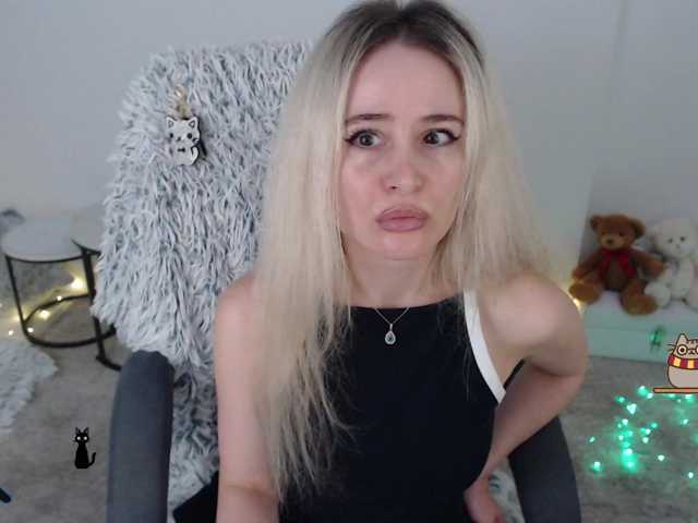xyliganka777 live cam on BongaCams