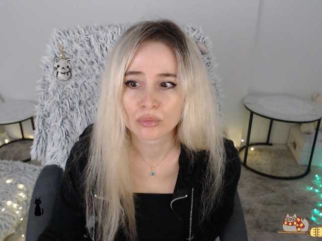 xyliganka777 live cam on BongaCams