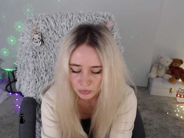xyliganka777 live cam on BongaCams